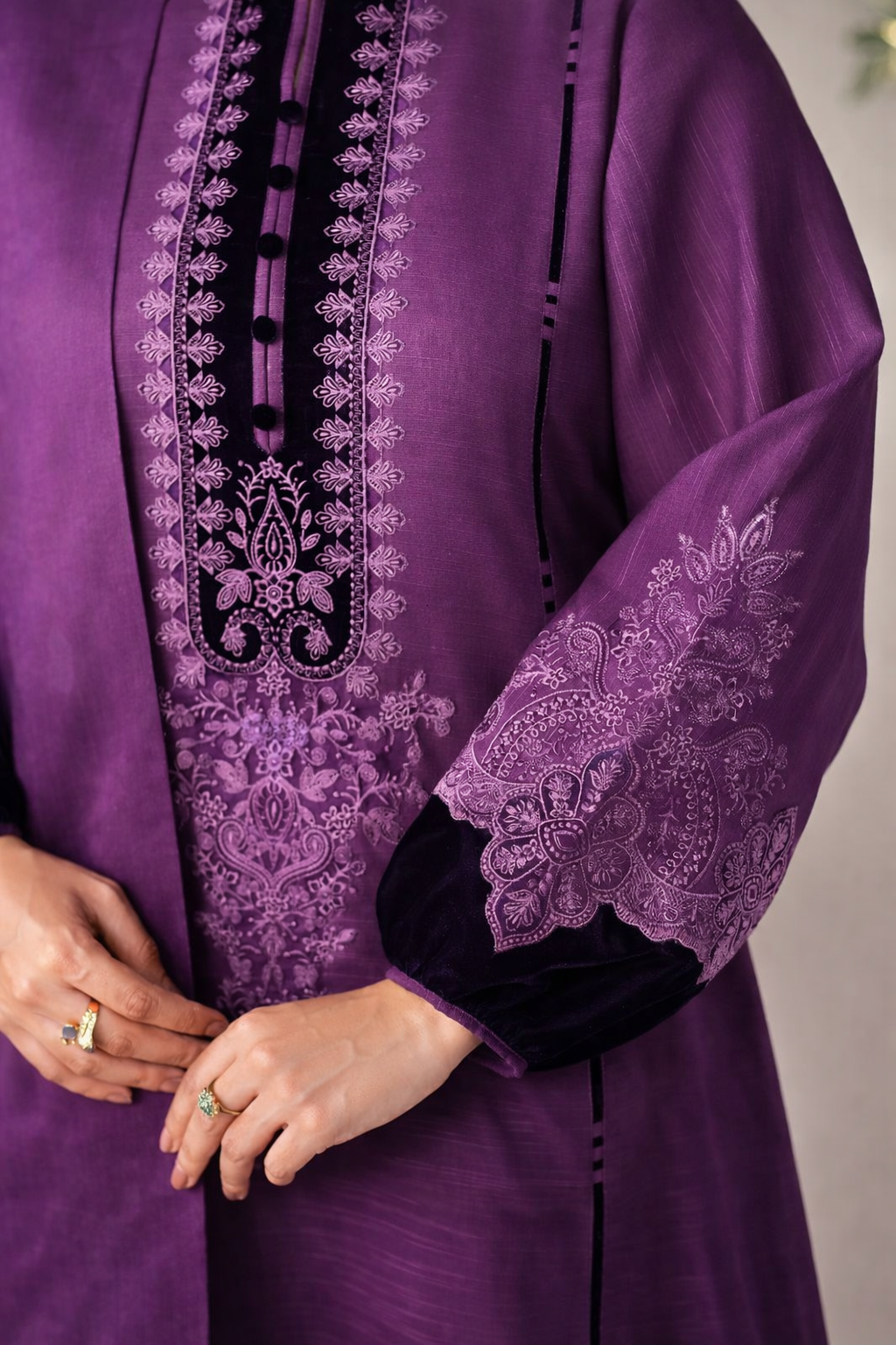 3 Pcs Women's Unstitched Embroidered Suit