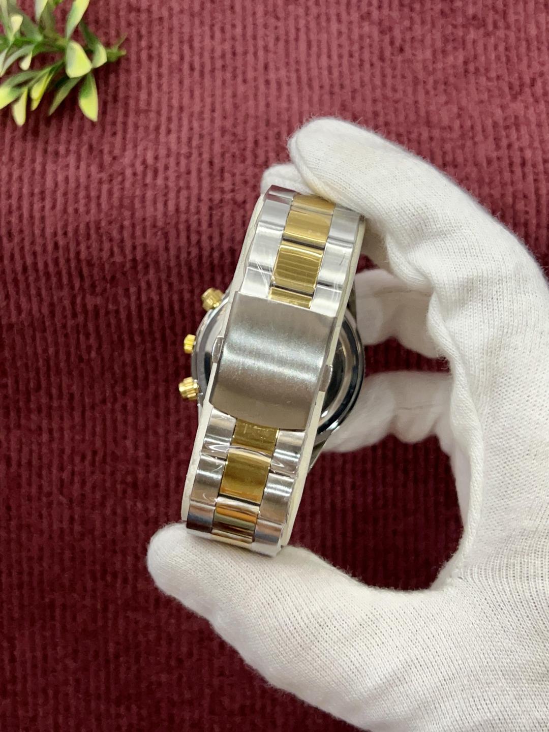 🕰️ Men’s Chronograph Watch with Stainless Steel Chain Strap – Dual Tone Silver & Golden