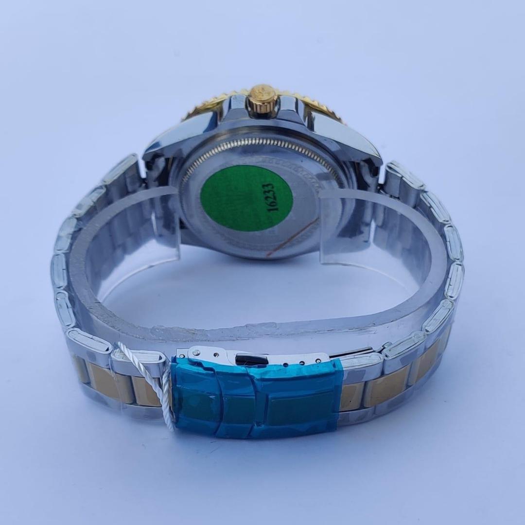 Men's Quartz Round Stainless Steel Watch – Classic & Durable