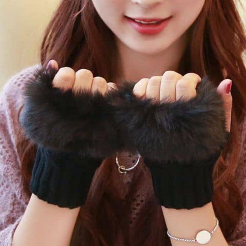 Warm Fingerless Gloves – 1 Pair Fur Lined Women’s Winter Accessory