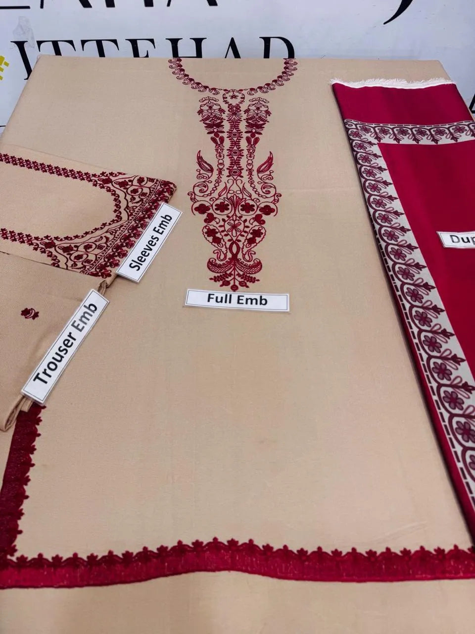 Women’s 3 Pc Unstitched Embroidered Dhanak Suit ( Winter Collection)