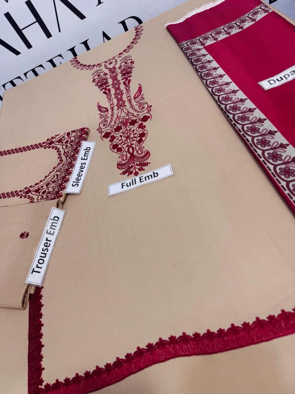 Women’s 3 Pc Unstitched Embroidered Dhanak Suit ( Winter Collection)