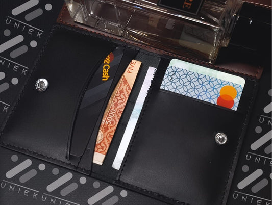 Men’s Cow Leather Card Holder – Durable, Stylish & RFID-Protected