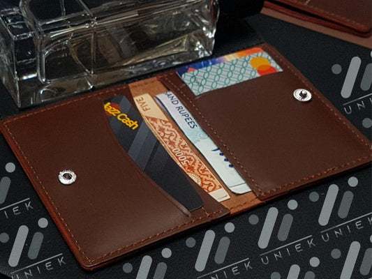 Men’s Cow Leather Card Holder – Durable, Stylish & RFID-Protected