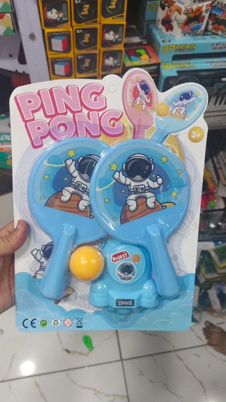 Hanging Ping Pong Game Set with 2 rackets and practice ball. Fun self-training kit for kids and adults, perfect for parent-child interaction. (Random color)